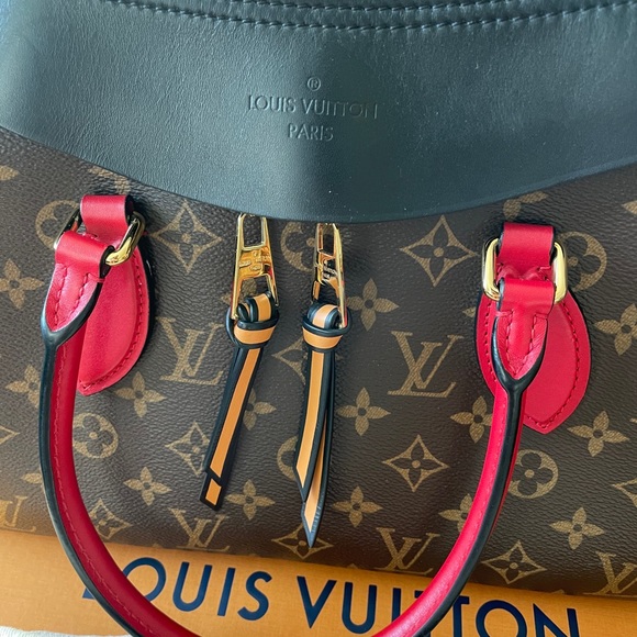 Louis Vuitton Tuileries Handbag - Picture 2 of 8